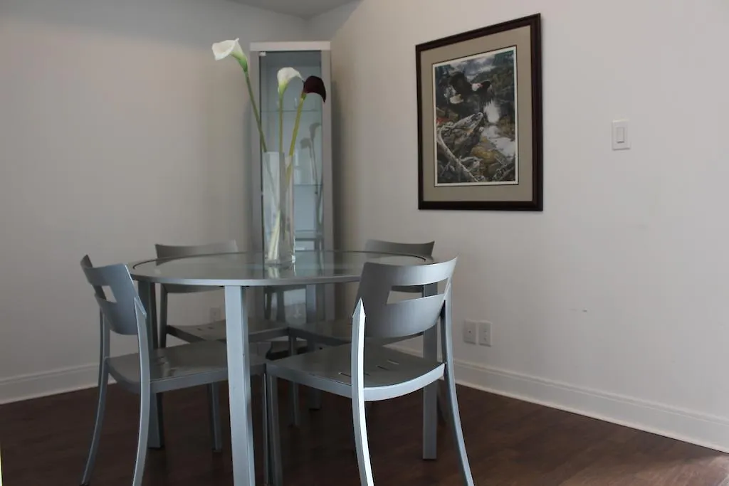 Apartment Marilyn Monroe Furnished Suites By Mirage Mississauga