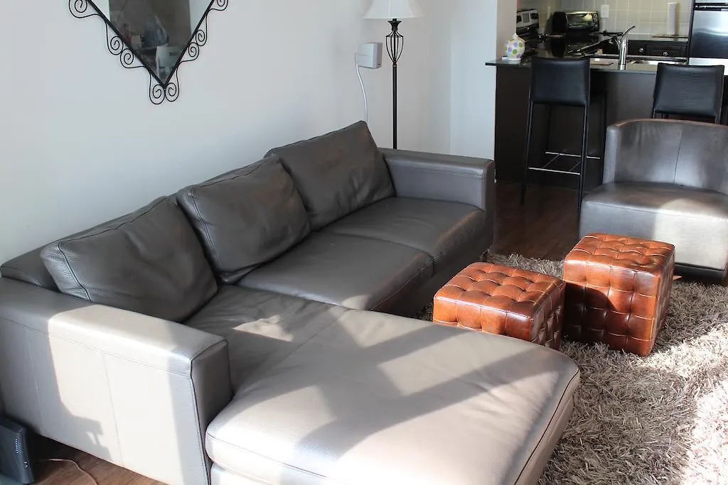 Marilyn Monroe Furnished Suites By Mirage Mississauga