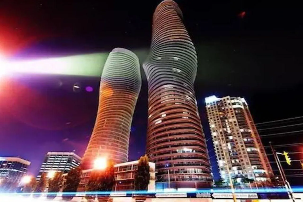 Marilyn Monroe Furnished Suites By Mirage Mississauga