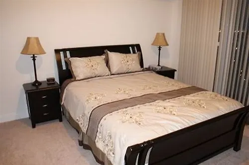 Apartment Marilyn Monroe Furnished Suites By Mirage Mississauga