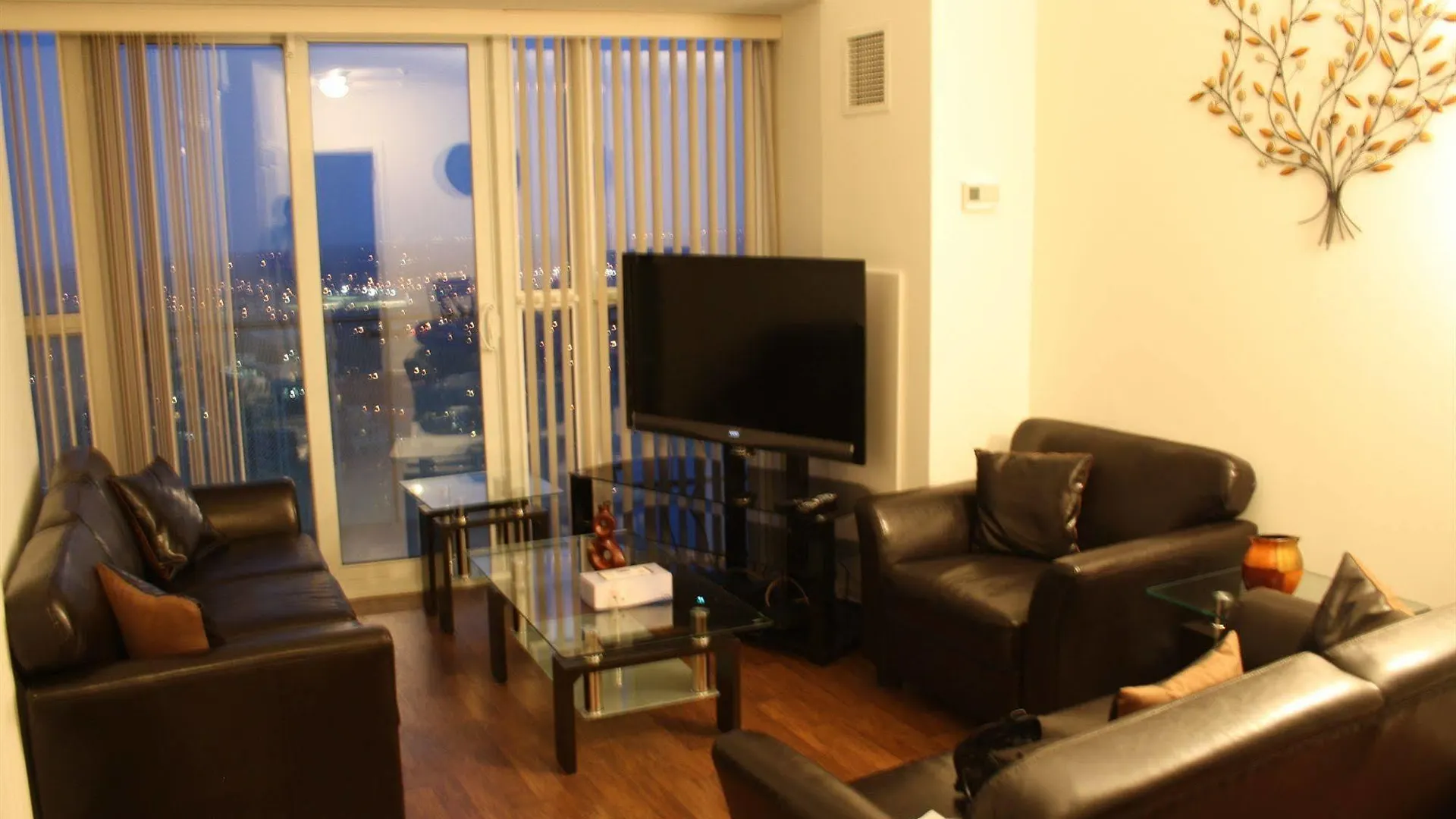 Marilyn Monroe Furnished Suites By Mirage Mississauga 0*,