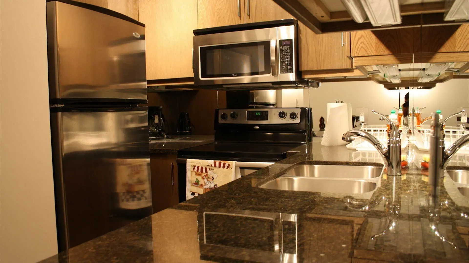 Marilyn Monroe Furnished Suites By Mirage Mississauga 0*,  Canada