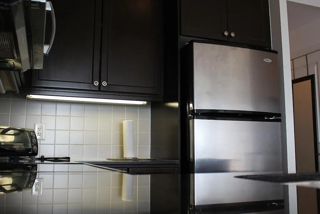 Marilyn Monroe Furnished Suites By Mirage Mississauga 0*,