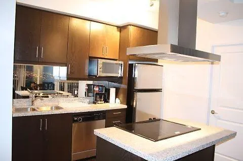 Marilyn Monroe Furnished Suites By Mirage Mississauga Apartmán