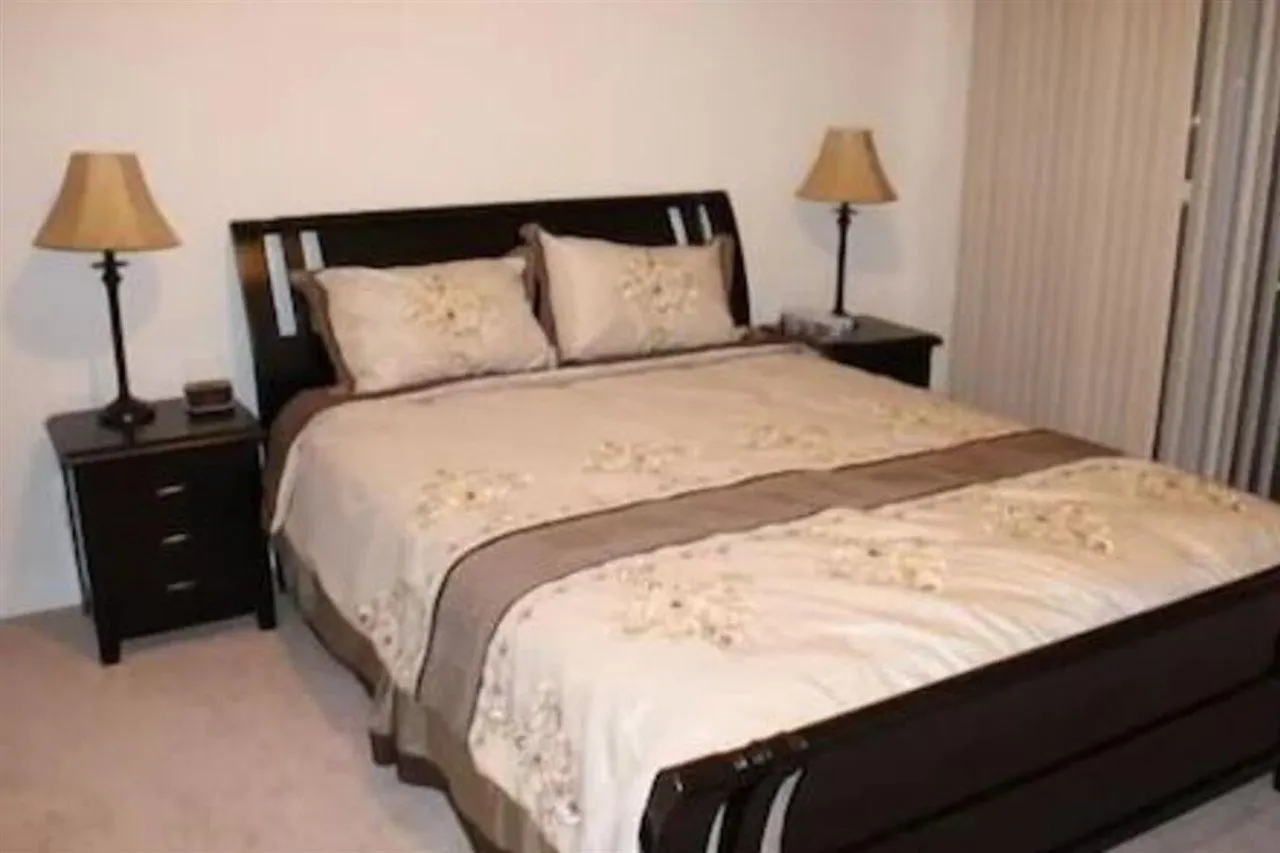Marilyn Monroe Furnished Suites By Mirage Mississauga Apartmán